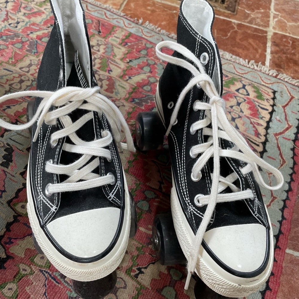 CONVERS ROLLER BLADES